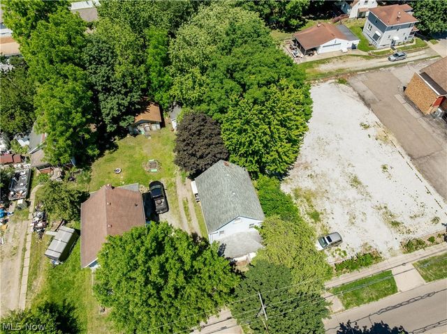 1223 W Wilbeth Road, Akron, OH 44314