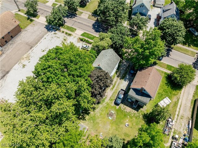1223 W Wilbeth Road, Akron, OH 44314