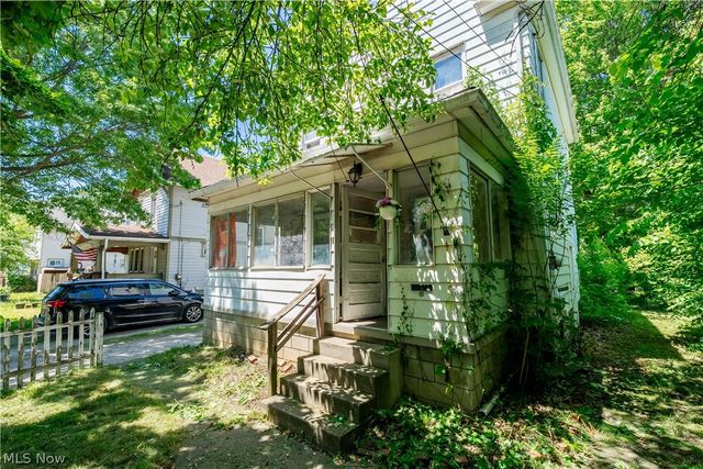 1223 W Wilbeth Road, Akron, OH 44314