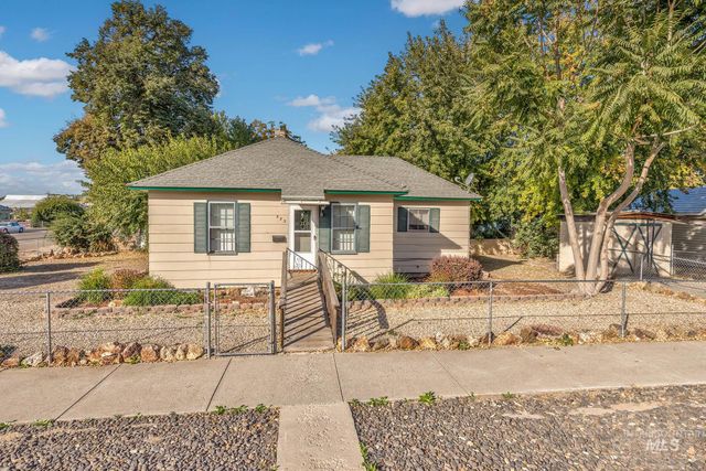 323 E 4th St, Weiser, ID 83672 property photo