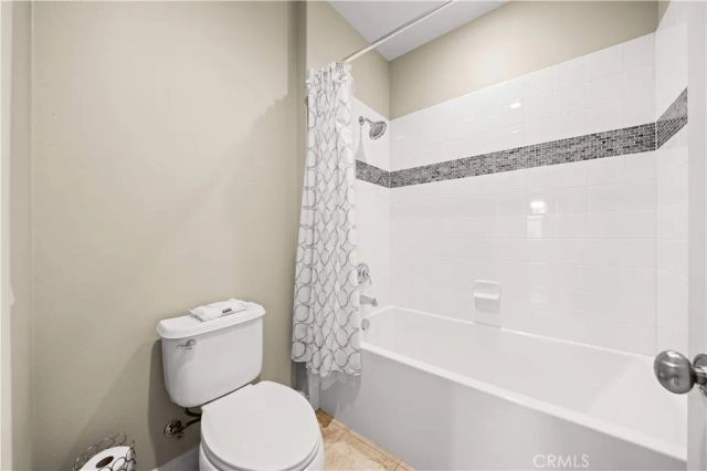 70 Twin Gables, Irvine, CA 92620