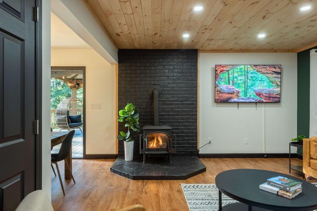 23862 Dunlap Road, Rockbridge, OH 43149