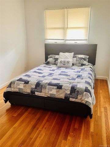 310 Southwood Circle, Syosset, NY 11791