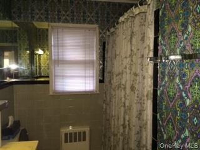 310 Southwood Circle, Syosset, NY 11791