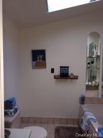 310 Southwood Circle, Syosset, NY 11791