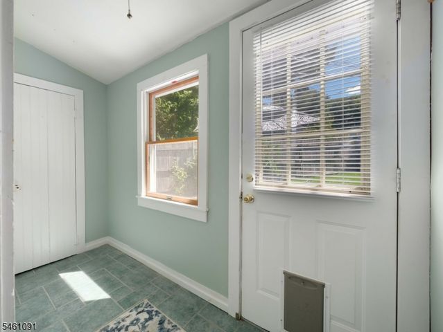 32 Laurel Dr, Jefferson Twp., NJ 07438