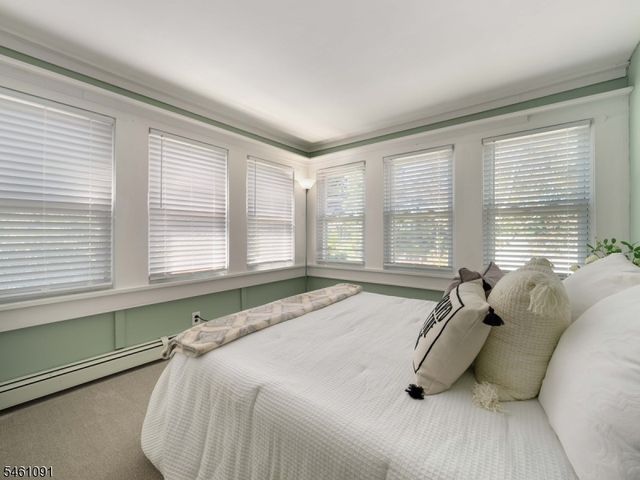 32 Laurel Dr, Jefferson Twp., NJ 07438
