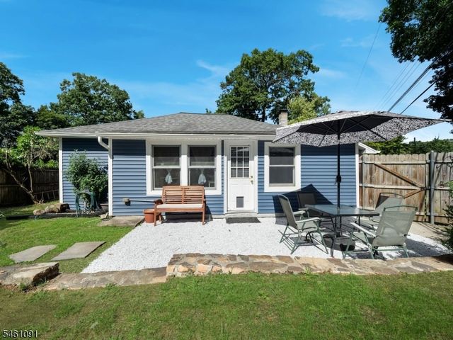 32 Laurel Dr, Jefferson Twp., NJ 07438