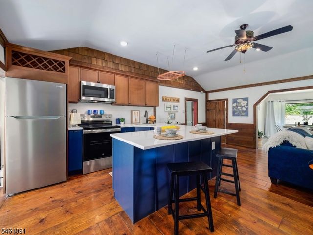 32 Laurel Dr, Jefferson Twp., NJ 07438