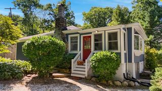 32 Laurel Dr, Jefferson Twp., NJ 07438