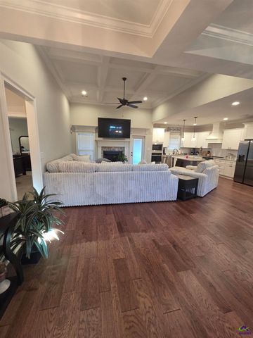 225 Caleb Way, Byron, GA 31008