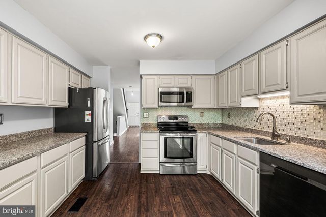 40 MAY APPLE DR, Downingtown, PA 19335