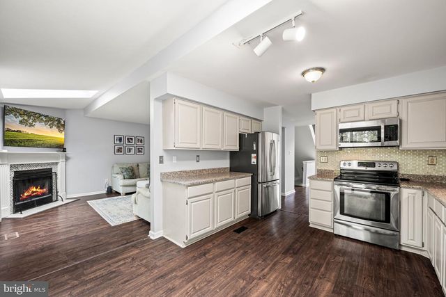 40 MAY APPLE DR, Downingtown, PA 19335