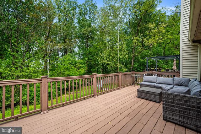 40 MAY APPLE DR, Downingtown, PA 19335