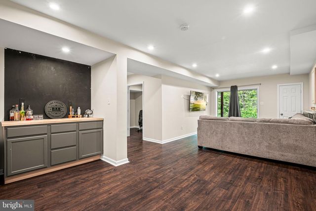 40 MAY APPLE DR, Downingtown, PA 19335