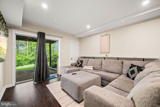 40 MAY APPLE DR, Downingtown, PA 19335