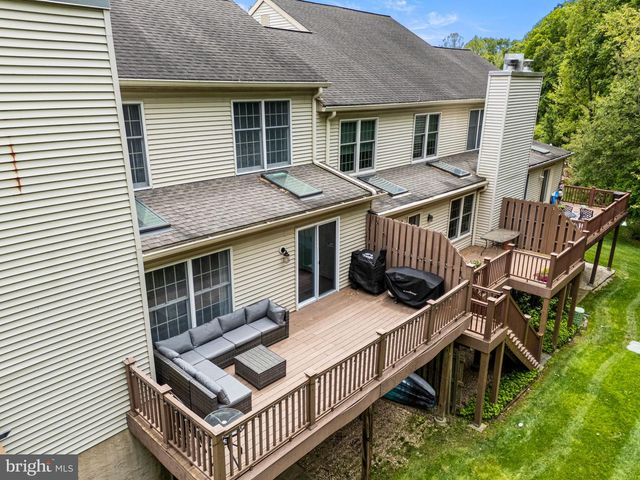 40 MAY APPLE DR, Downingtown, PA 19335