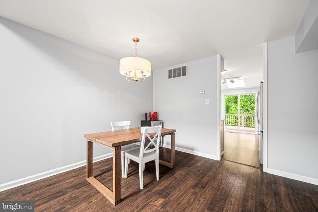 40 MAY APPLE DR, Downingtown, PA 19335