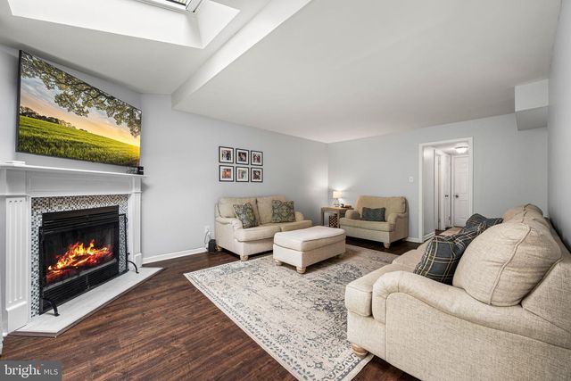 40 MAY APPLE DR, Downingtown, PA 19335