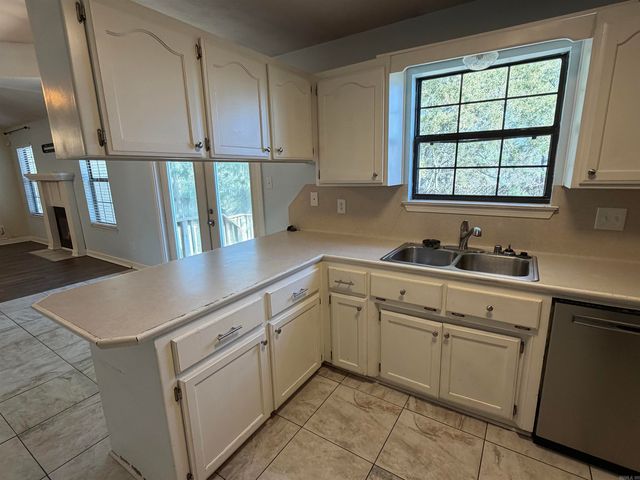 1054 Highland Blvd, Cabot, AR 72023