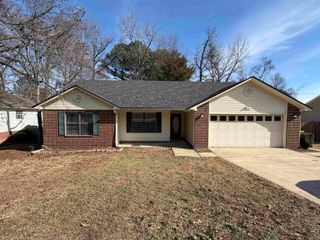 1054 Highland Blvd, Cabot, AR 72023