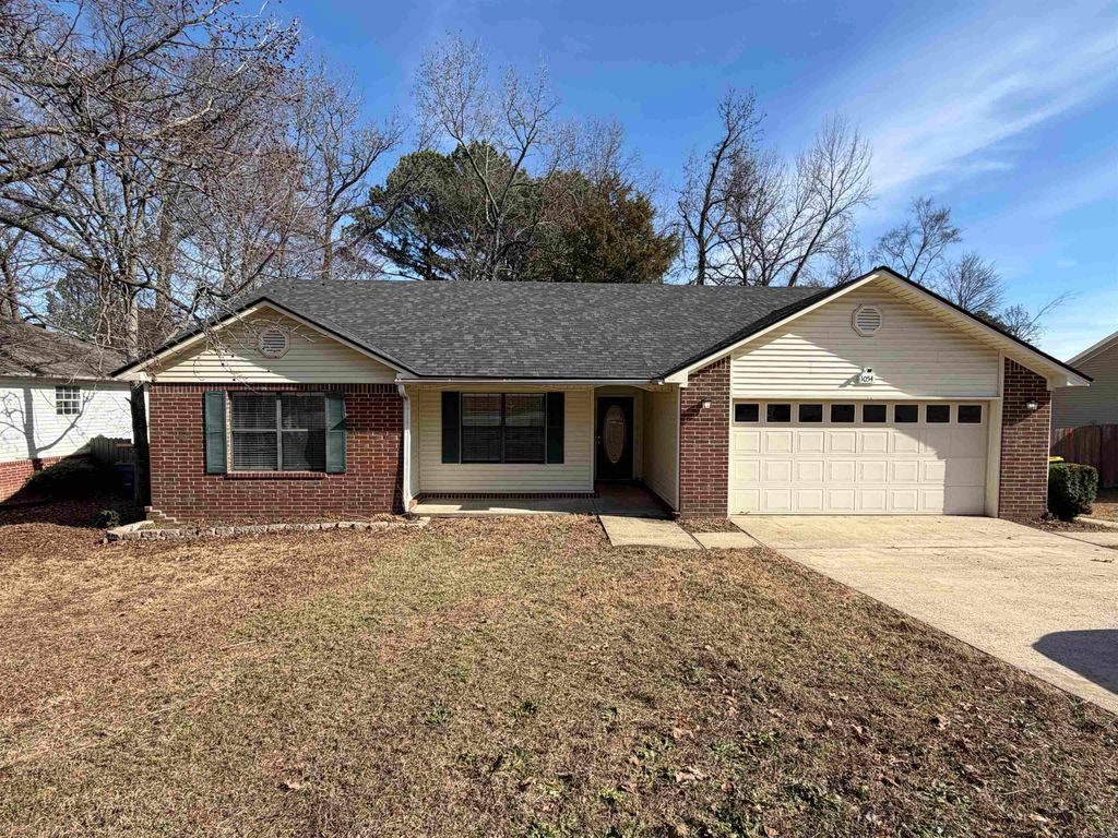1054 Highland Blvd, Cabot, AR 72023
