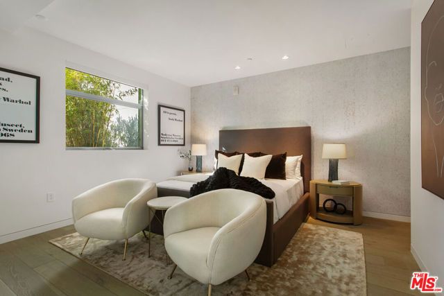 8600 Wilshire Boulevard TH 3, Beverly Hills, CA 90211