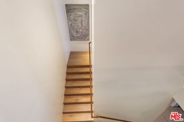 8600 Wilshire Boulevard TH 3, Beverly Hills, CA 90211