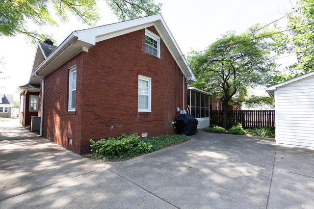 1660 Lincoln Avenue, Evansville, IN 47714