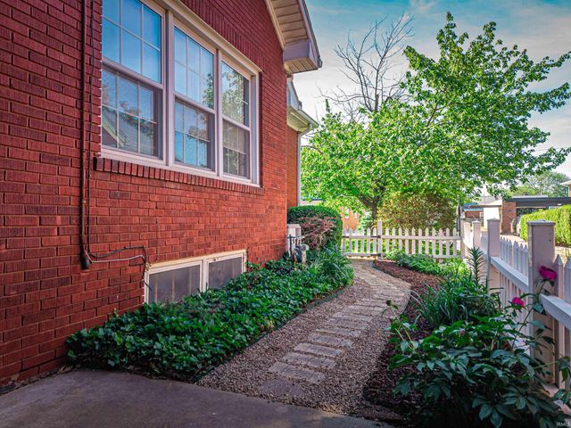 1660 Lincoln Avenue, Evansville, IN 47714