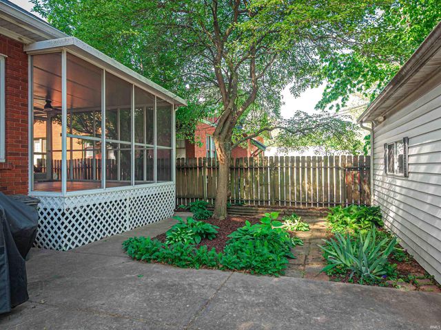 1660 Lincoln Avenue, Evansville, IN 47714