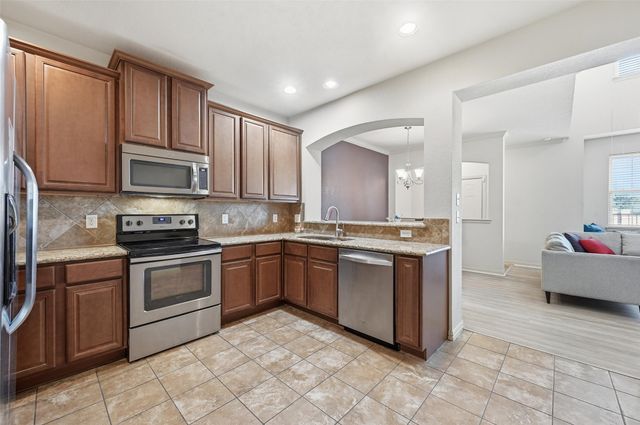 6913 Sandshell Boulevard, Fort Worth, TX 76137