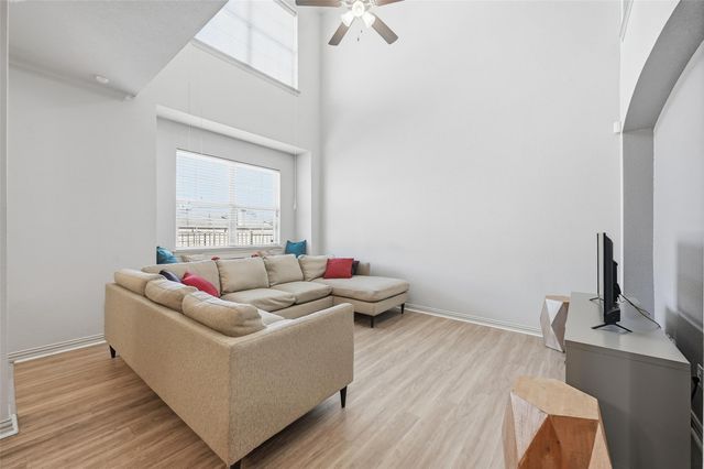 6913 Sandshell Boulevard, Fort Worth, TX 76137