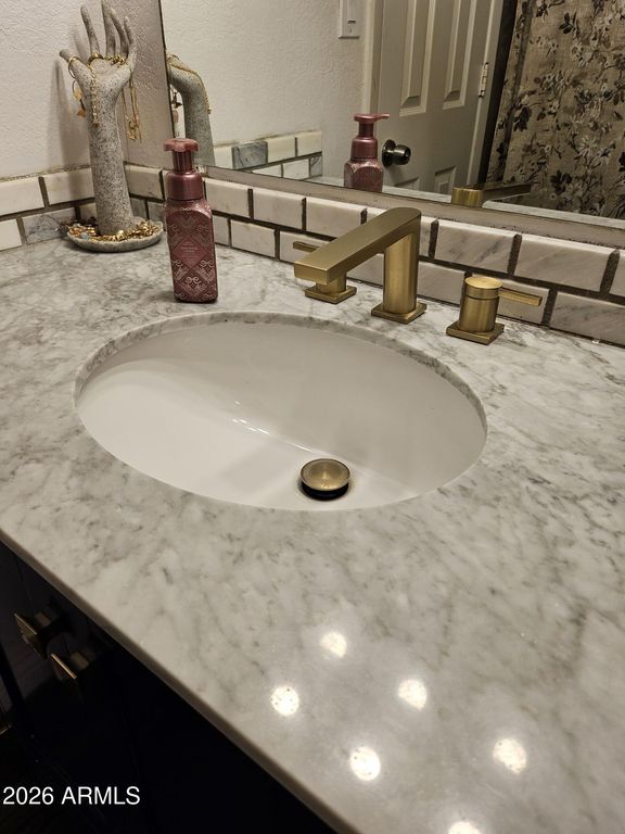 Image 18 of property listing at 2040 S LONGMORE Road 33, Mesa, AZ 85202