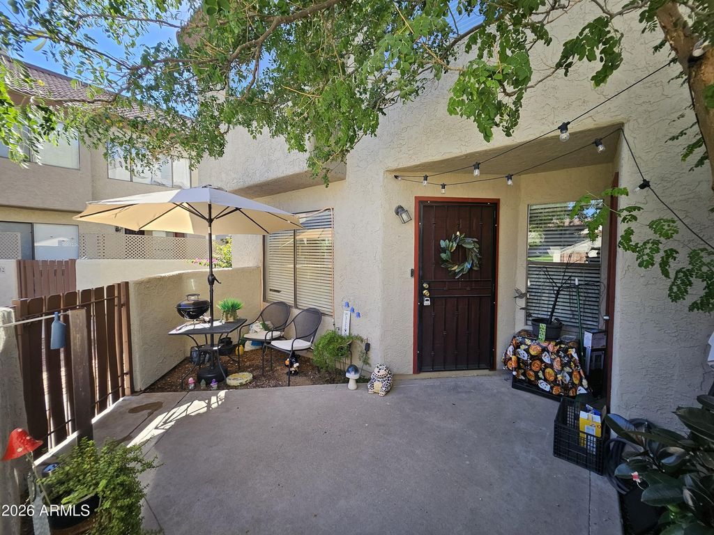 Image 25 of property listing at 2040 S LONGMORE Road 33, Mesa, AZ 85202