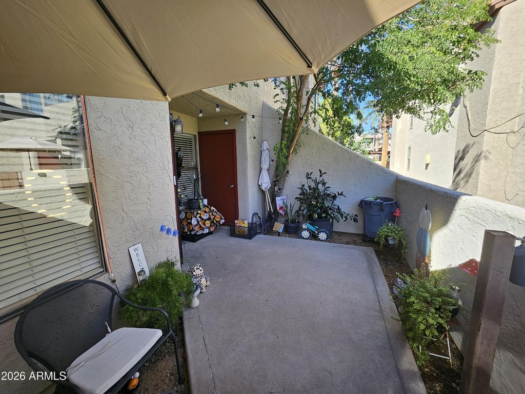 Image 26 of property listing at 2040 S LONGMORE Road 33, Mesa, AZ 85202