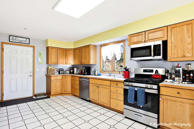 23209 Cals Court, Harvard, IL 60033