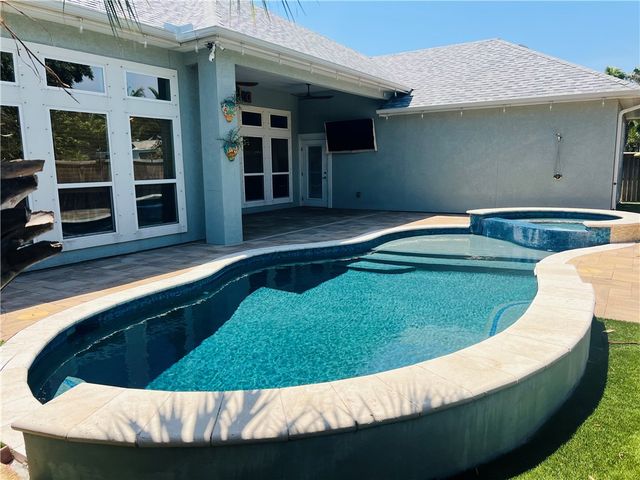 13922 Suntan Ave, Corpus Christi, TX 78418