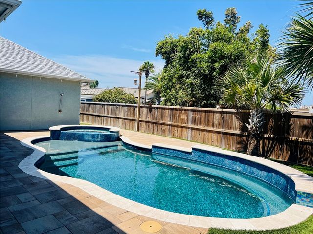 13922 Suntan Ave, Corpus Christi, TX 78418
