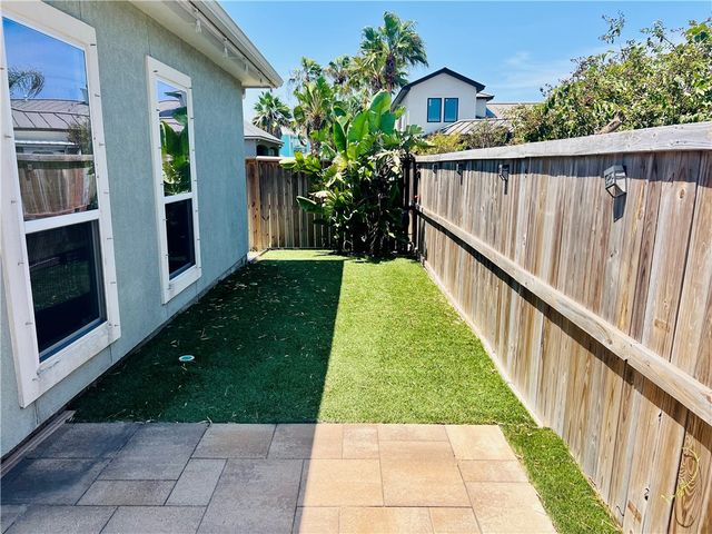 13922 Suntan Ave, Corpus Christi, TX 78418