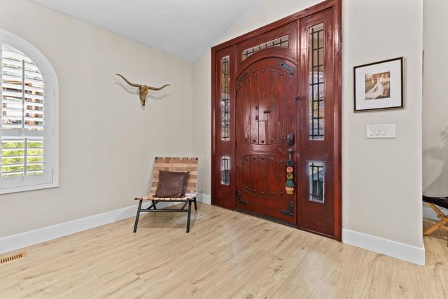 23440 Shadow Dr, Auburn, CA 95602