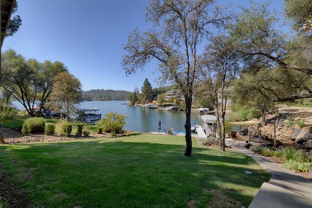 23440 Shadow Dr, Auburn, CA 95602