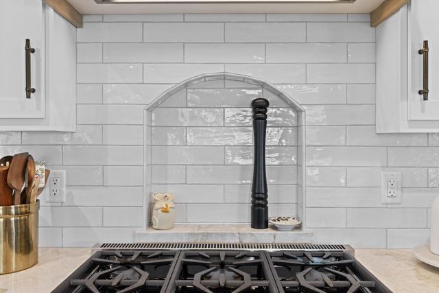 23440 Shadow Dr, Auburn, CA 95602