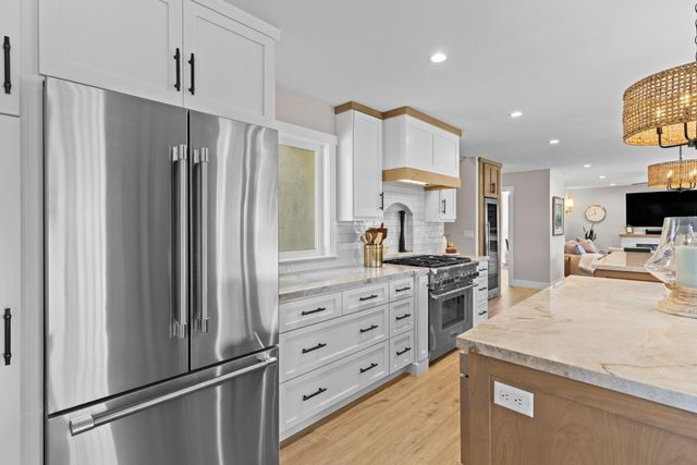 23440 Shadow Dr, Auburn, CA 95602
