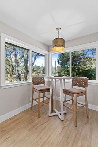 23440 Shadow Dr, Auburn, CA 95602