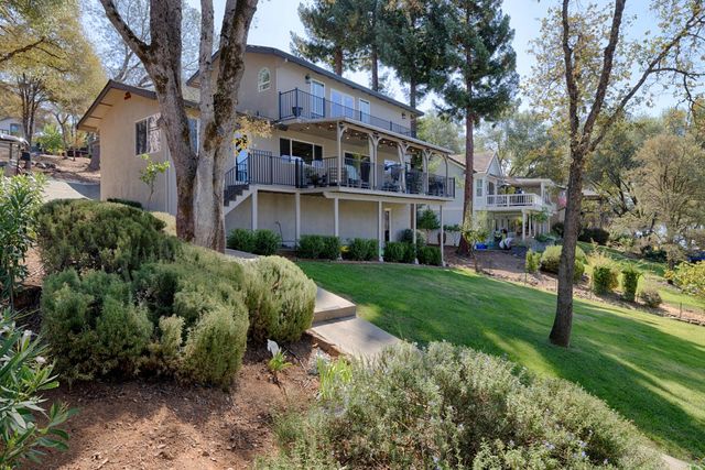23440 Shadow Dr, Auburn, CA 95602