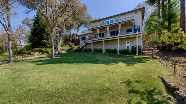 23440 Shadow Dr, Auburn, CA 95602