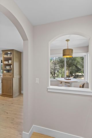 23440 Shadow Dr, Auburn, CA 95602