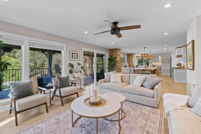 23440 Shadow Dr, Auburn, CA 95602