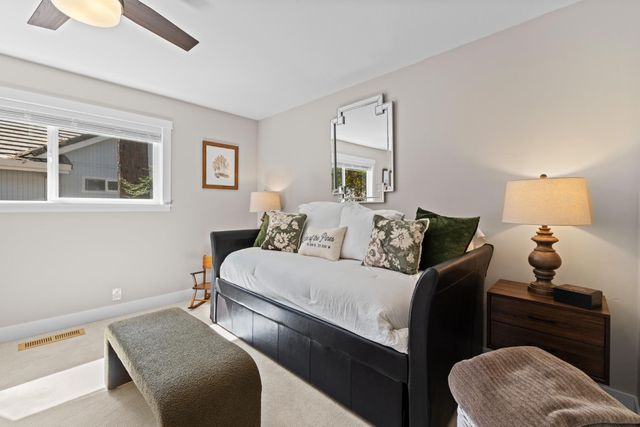 23440 Shadow Dr, Auburn, CA 95602